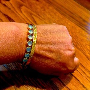 Gold tone bracelets set of 2